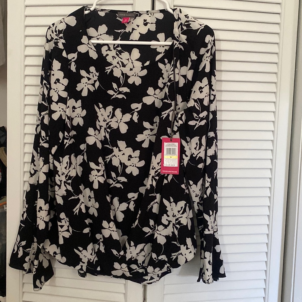 Vince Camuto black and white blouse